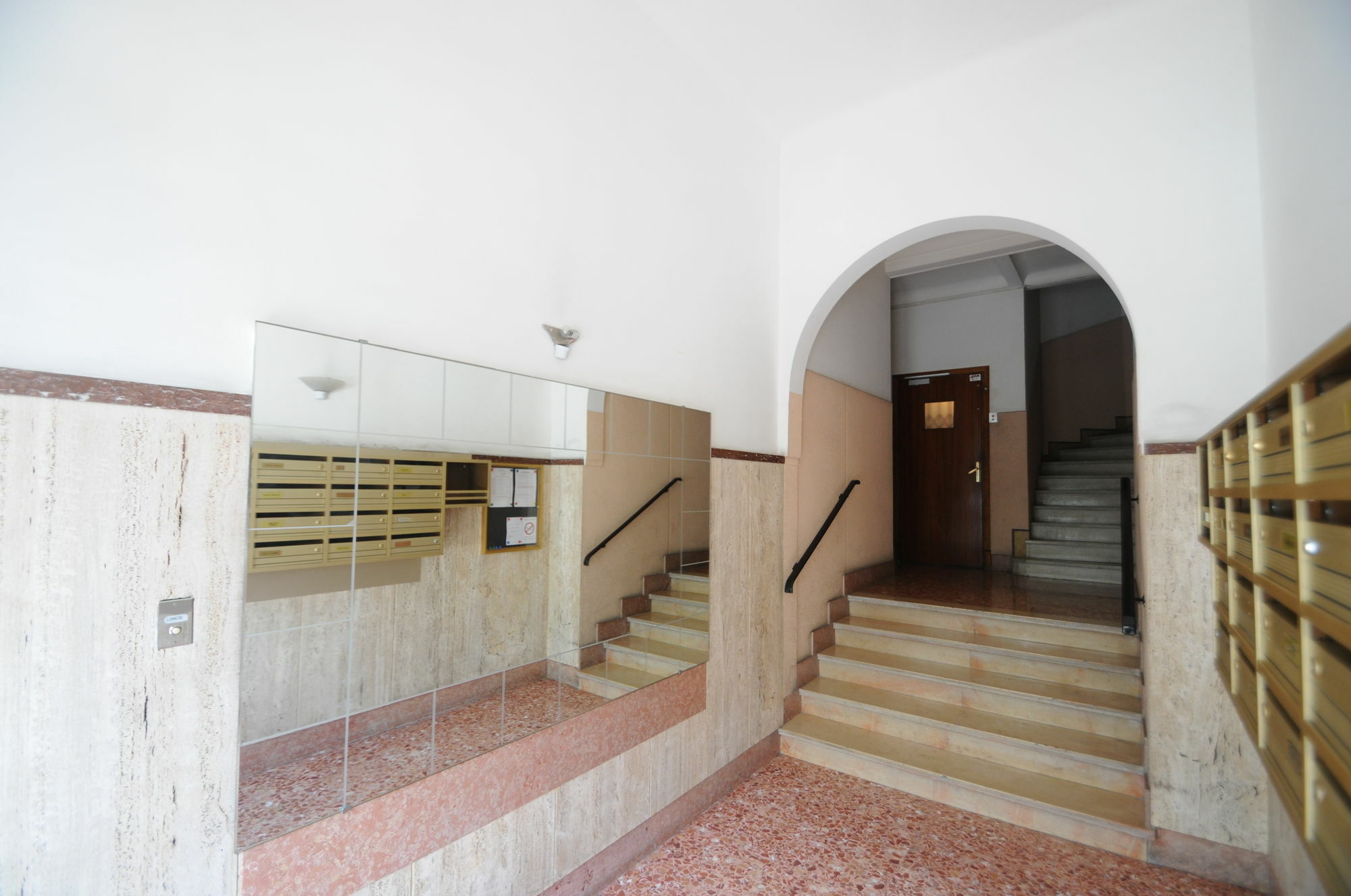 Appartamento Le Petit Palais Nizza Esterno foto